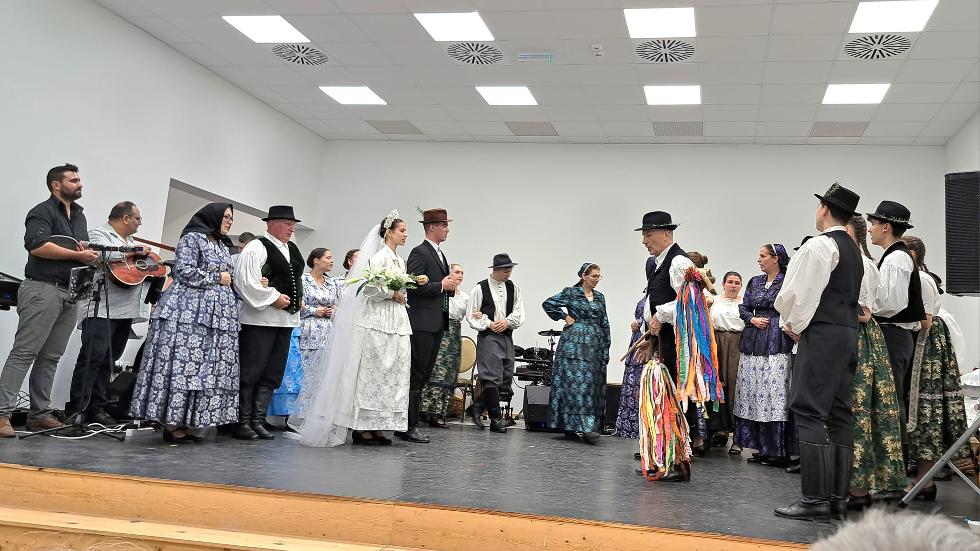 II. Susret hrvatskih folklornih drutava u Maarskoj