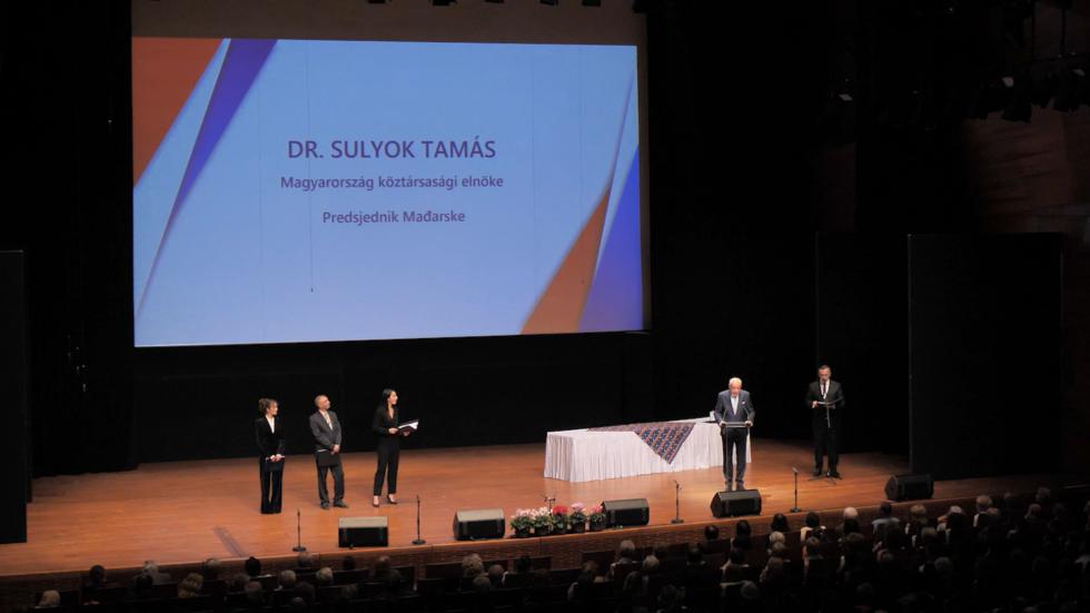 Intervju s predsjednikom Maarske na Danu Hrvata u Peuhu